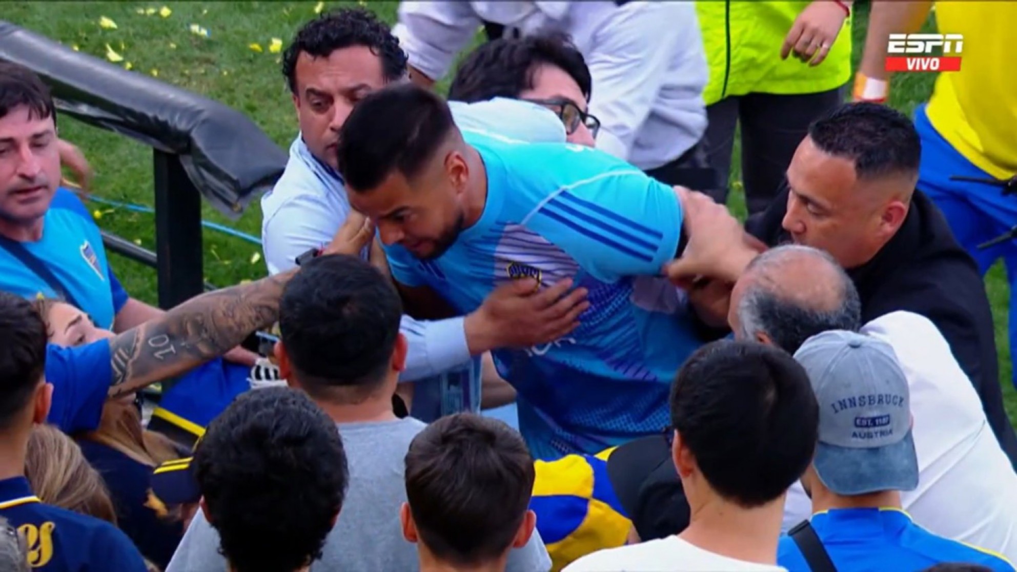 Final caliente en la Bombonera: "Chiquito" Romero se peleó con plateístas